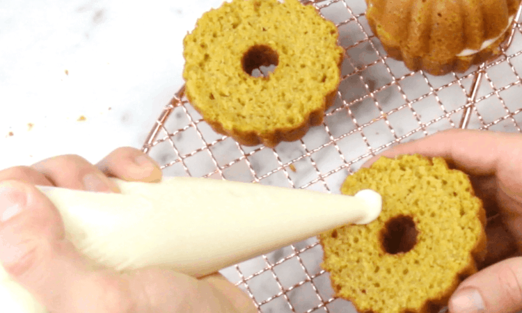 Pumpkin Mini Cakes