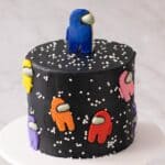 A close up of an among us cake